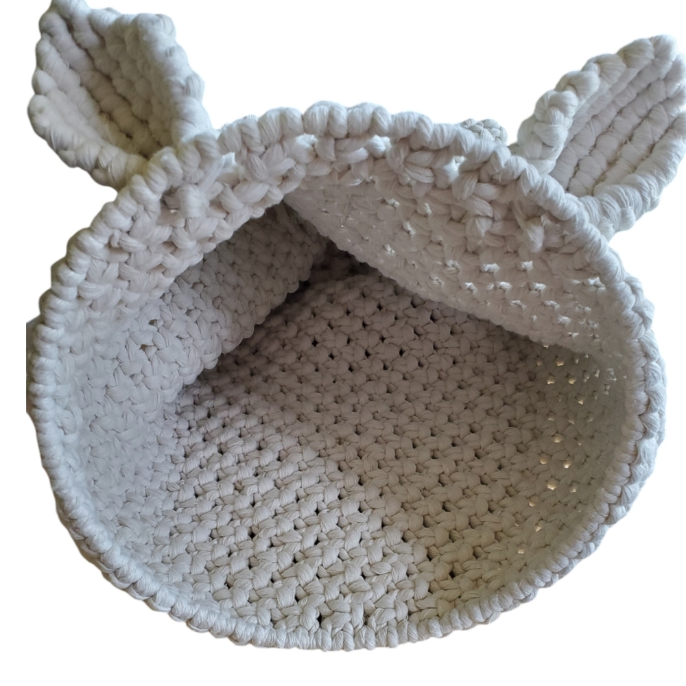 Handmade Macrame Small Cat or Dog Bed, Cotton and Metal, Animal Shaped, 10x17